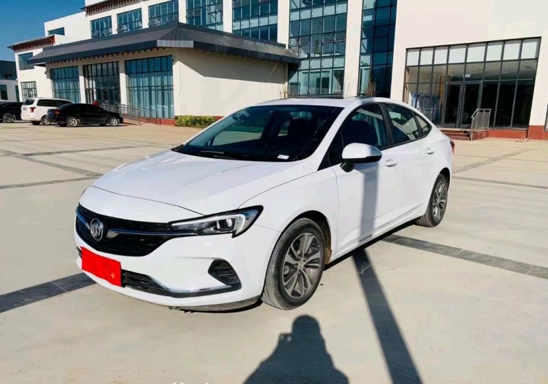 东营21年别克威朗2