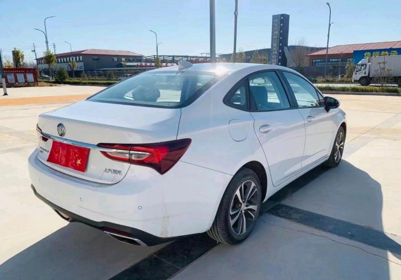 东营21年别克威朗4