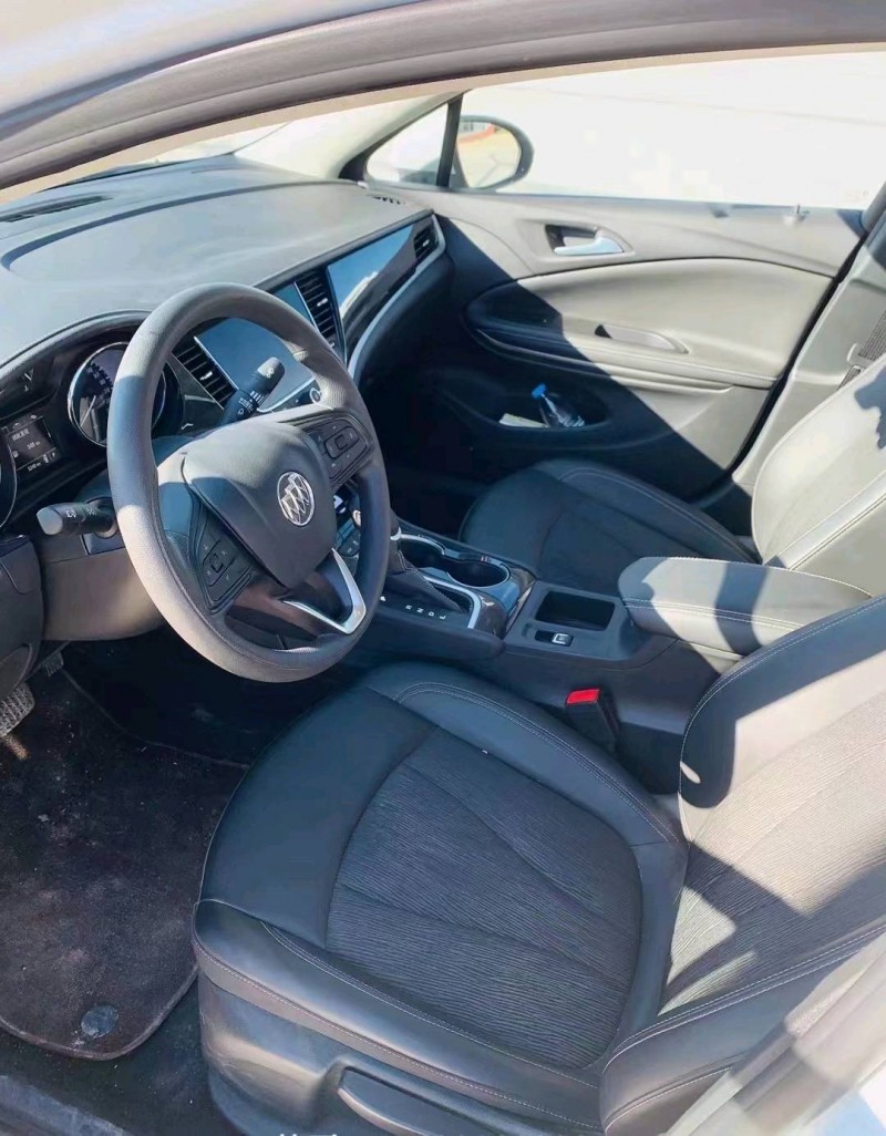 东营21年别克威朗7