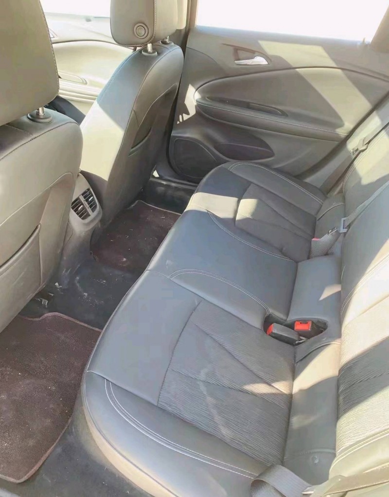 东营21年别克威朗8