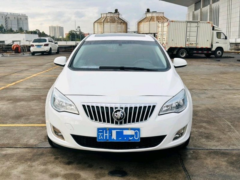 东莞13年别克英朗1