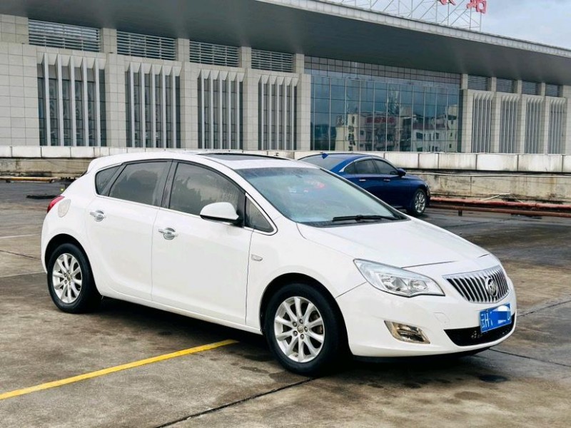 东莞13年别克英朗4