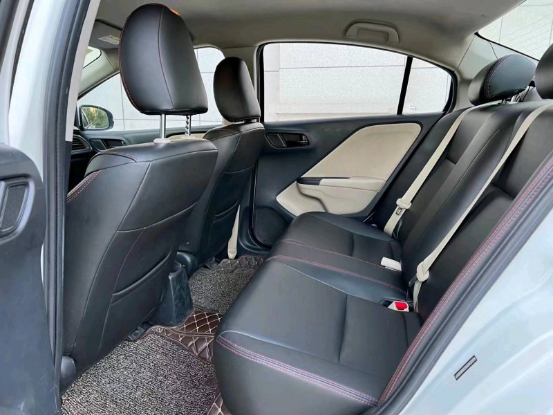 广州17年本田锋范7