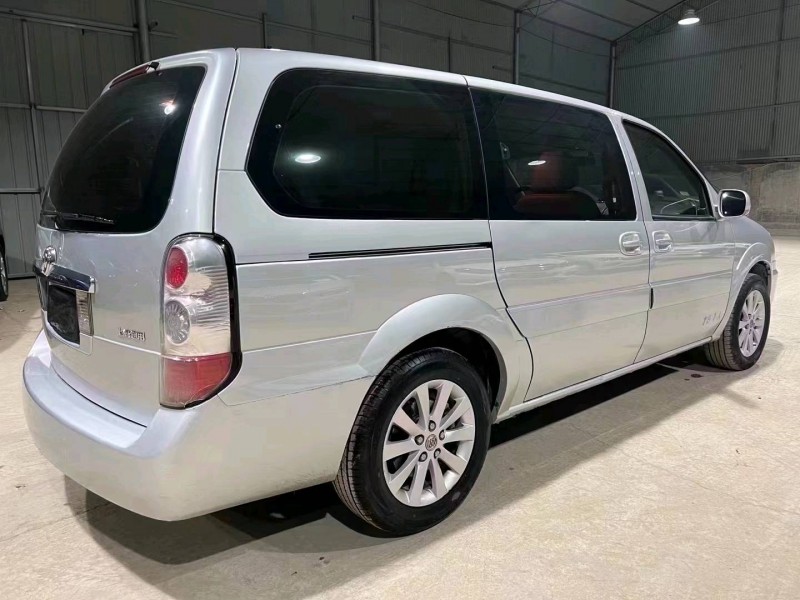 石家庄12年别克GL88