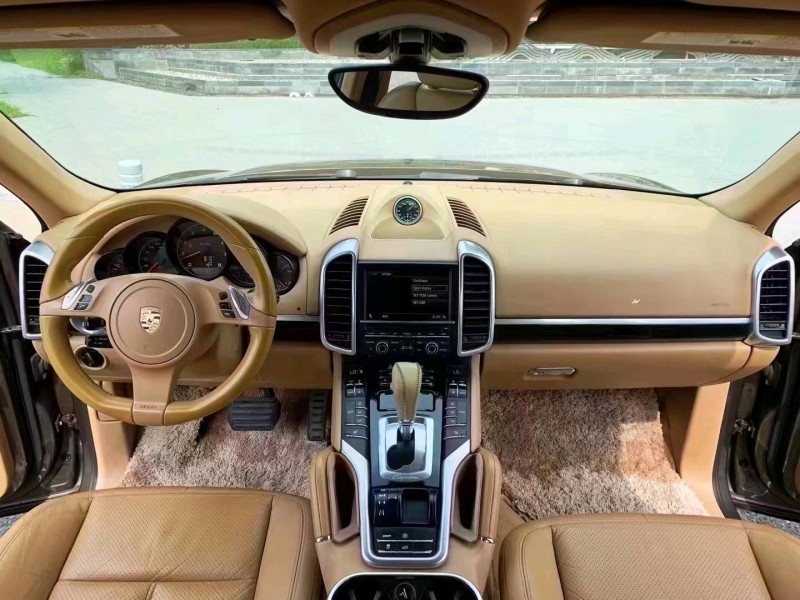 廊坊13年保时捷卡宴4