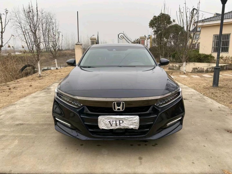 徐州21年本田雅阁1