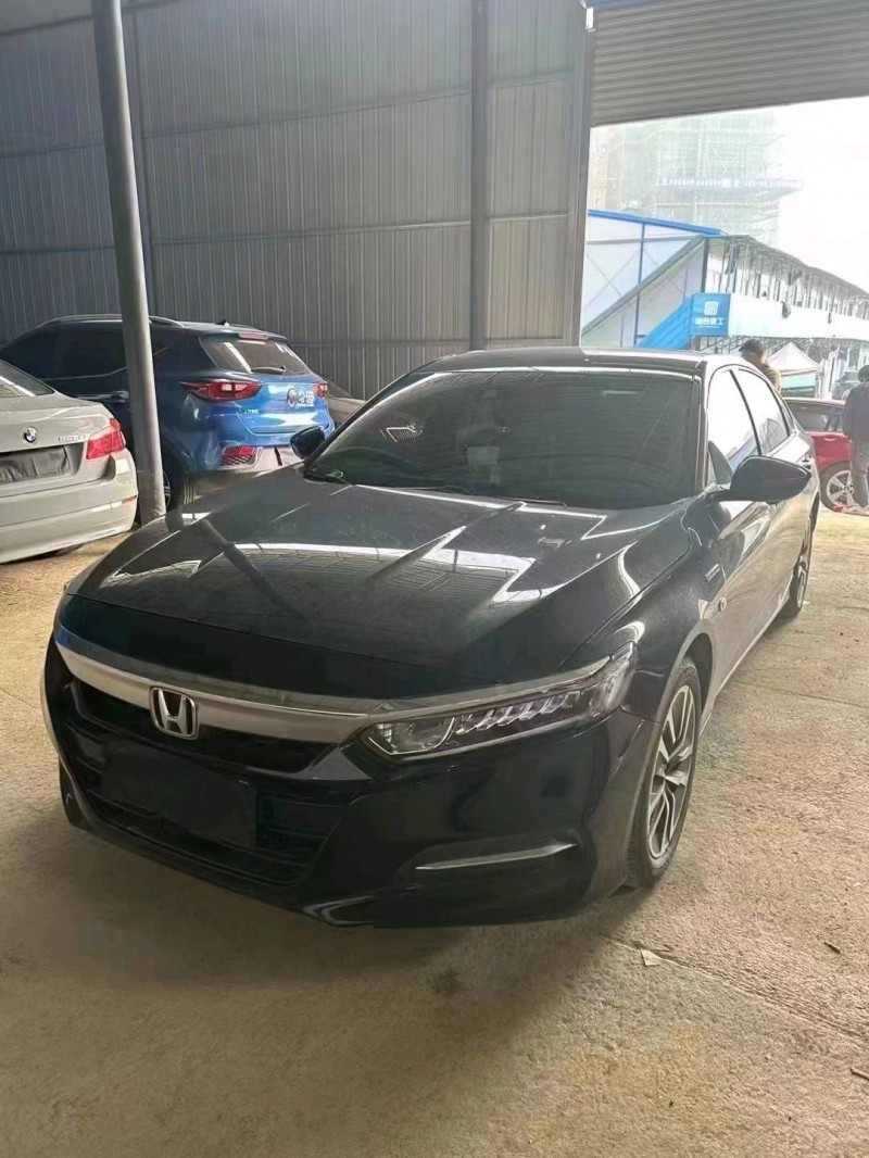 济宁21年本田雅阁1