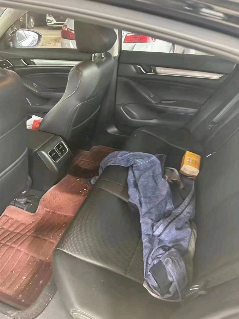 济宁21年本田雅阁4