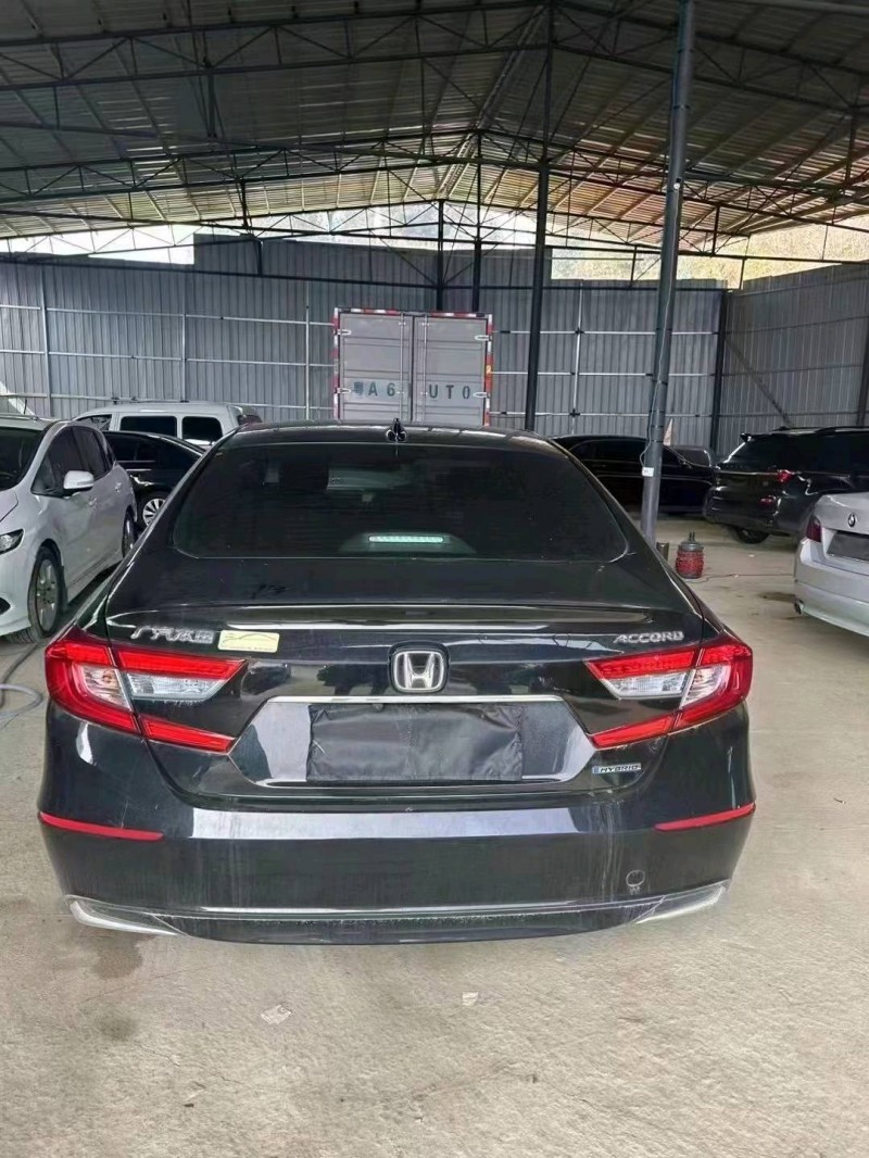 济宁21年本田雅阁9