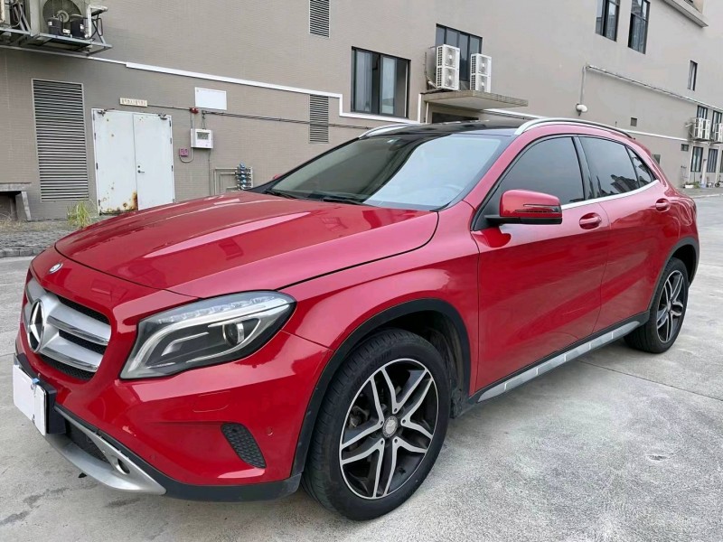 江门16年奔驰GLA8