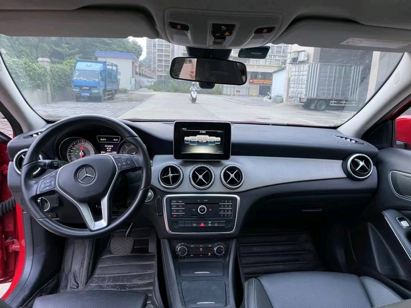 江门16年奔驰GLA4