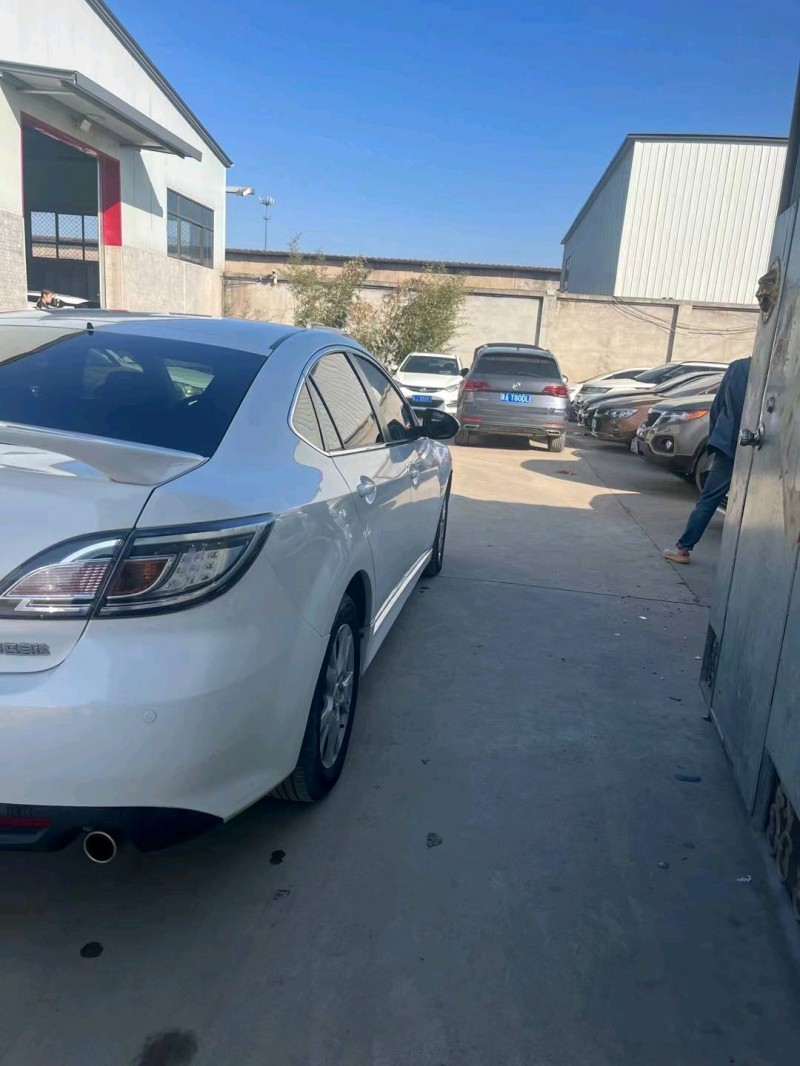 保定16年马自达睿翼8