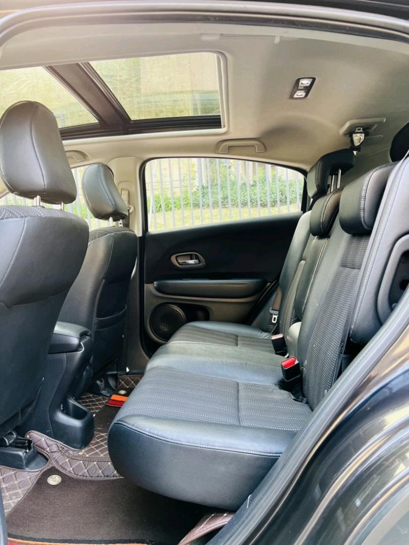 东莞17年本田缤智2