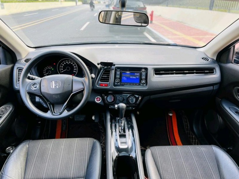 东莞17年本田缤智4