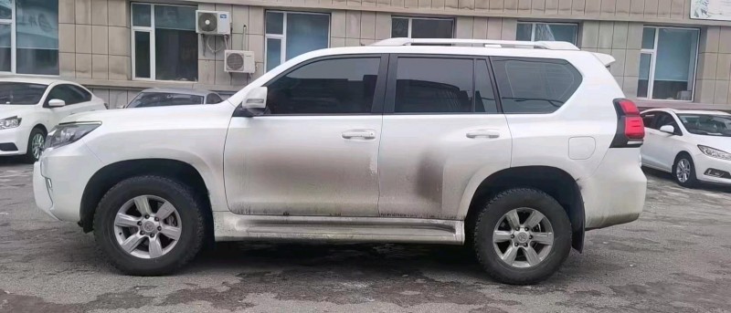 邯郸19年丰田普拉多9