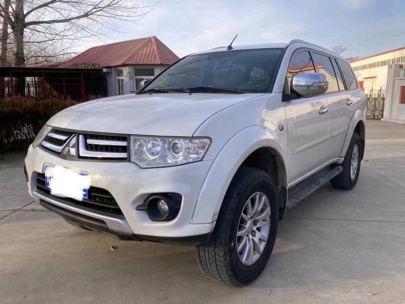 邯郸17年三菱帕杰罗2