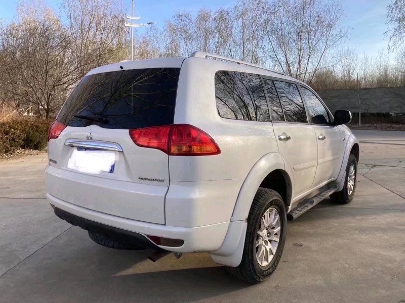 邯郸17年三菱帕杰罗9