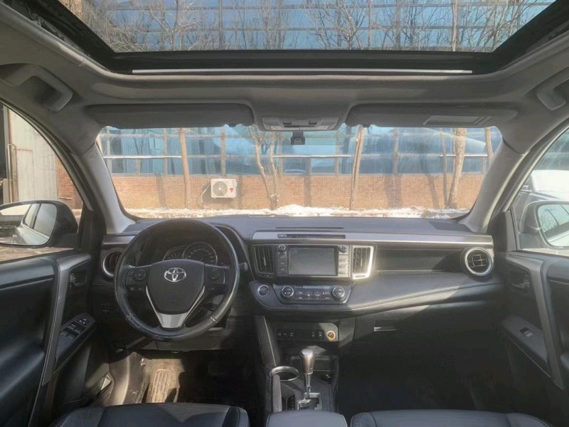 沈阳16年丰田RAV4荣放6