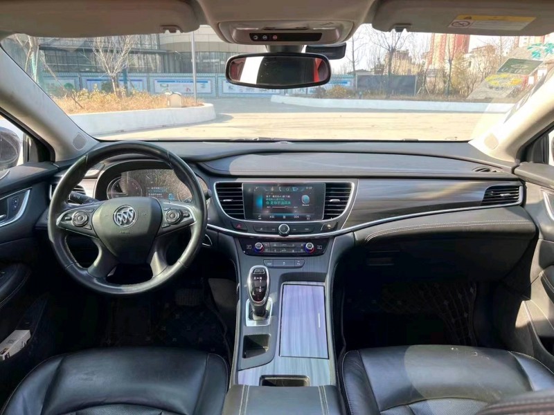 枣庄17年别克君越7