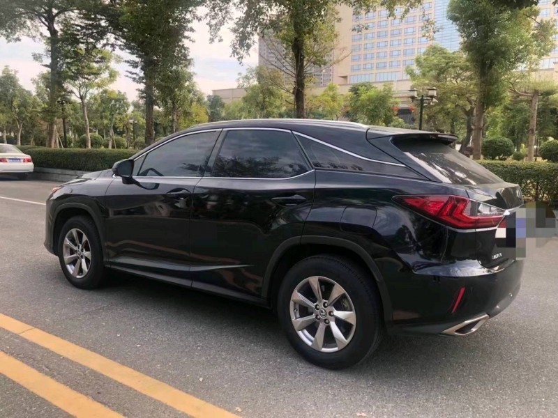 汕頭18年雷克薩斯RX7