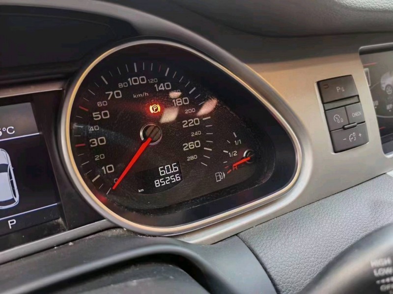 宜昌15年奥迪Q74