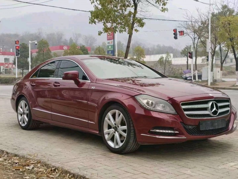 宜昌12年奔驰CLS3
