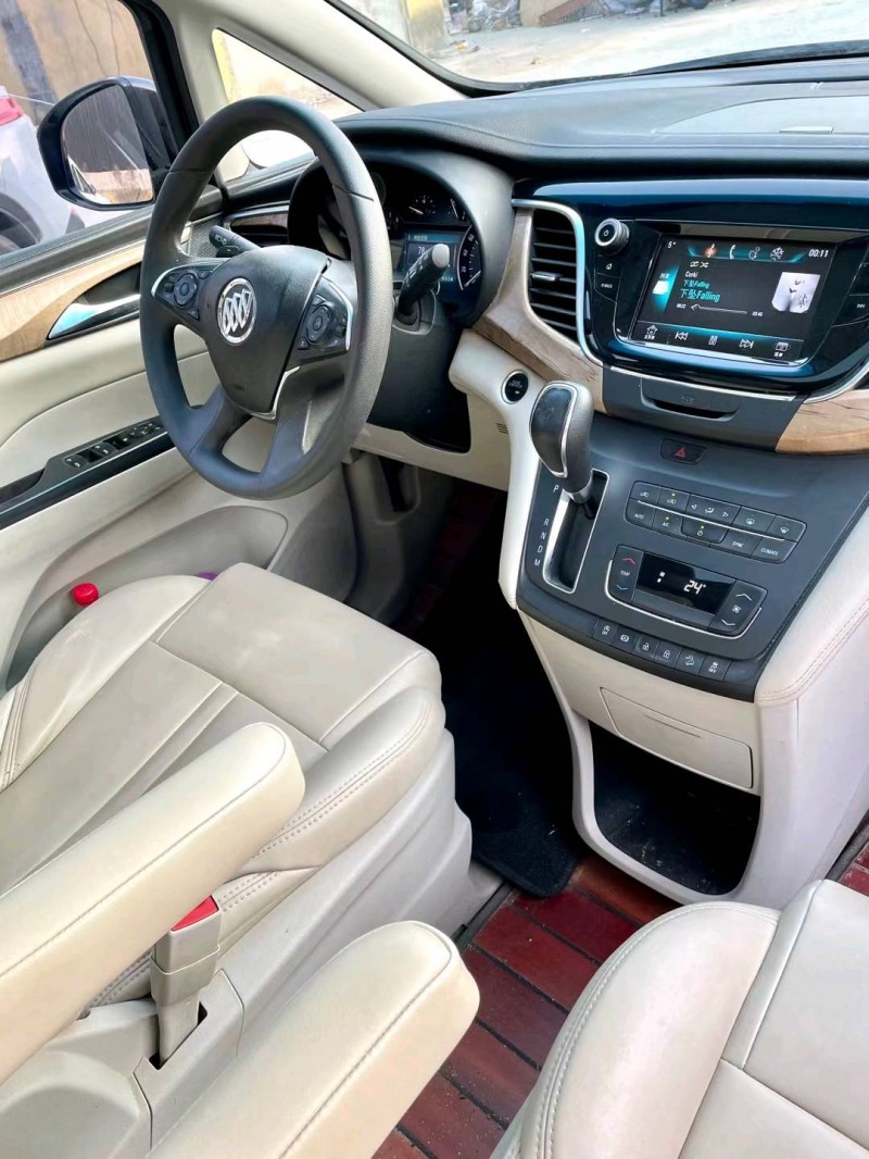 临沂17年别克GL84