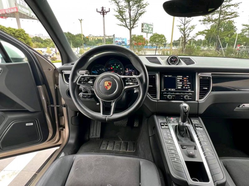 东莞14年保时捷Macan7