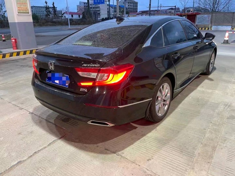 邯郸18年本田雅阁5