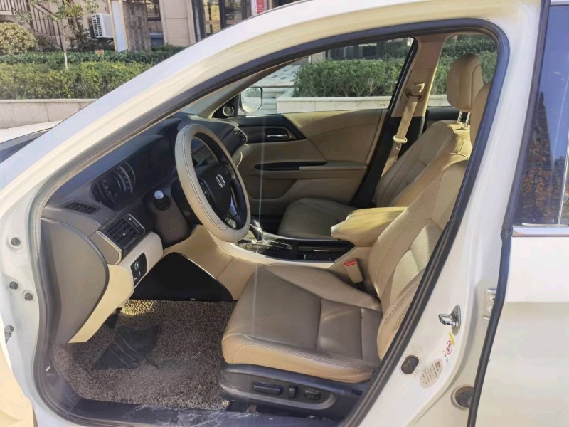 苏州15年本田雅阁4