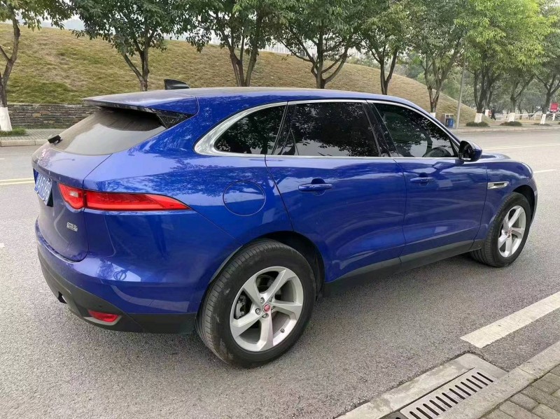 重慶20年捷豹E-PACE6
