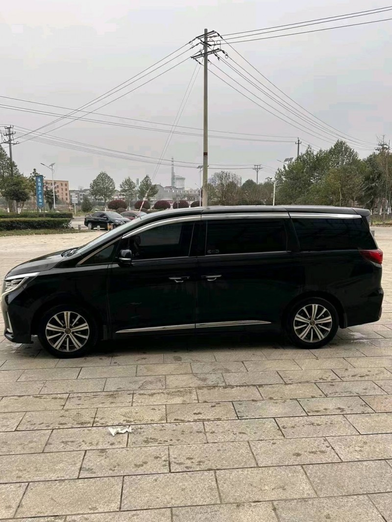 宜昌20年传祺M81