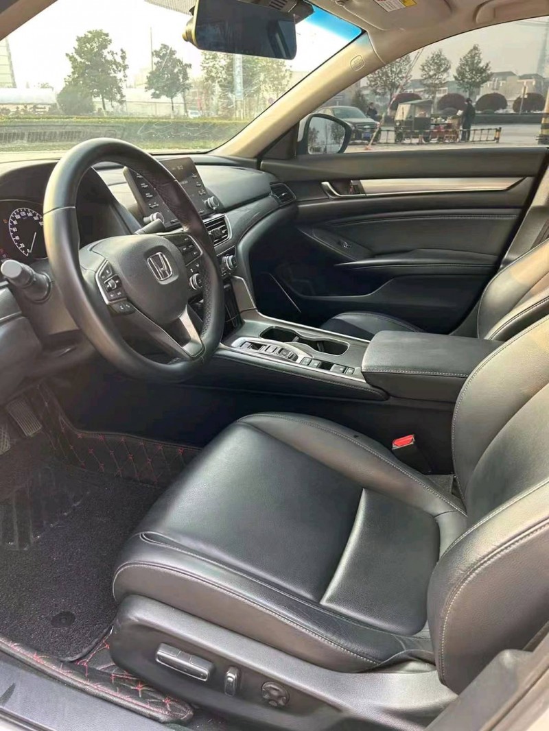 宜昌19年本田雅阁5