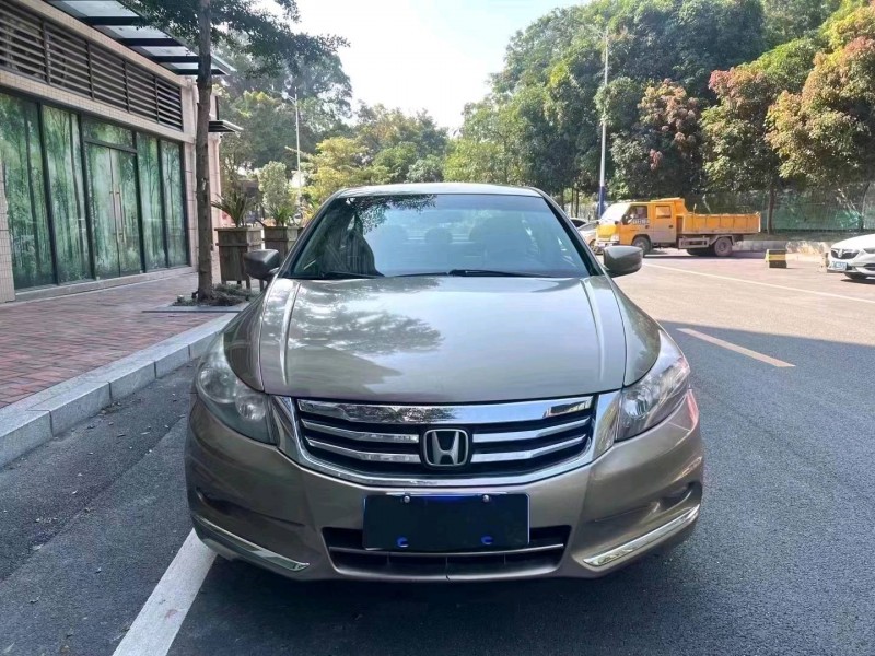 邢台10年本田雅阁7