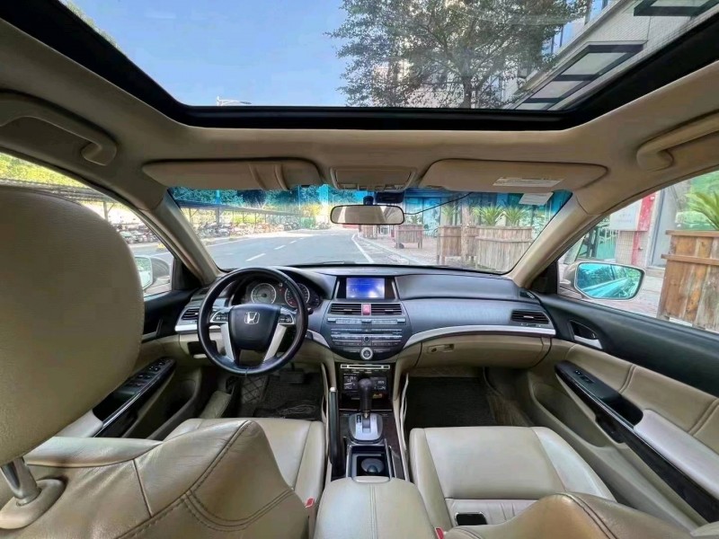 邢台10年本田雅阁4