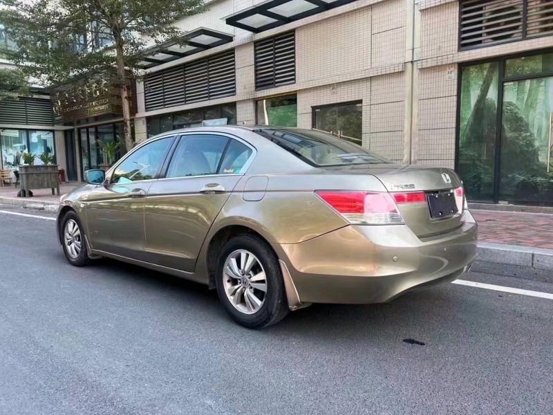 邢台10年本田雅阁2