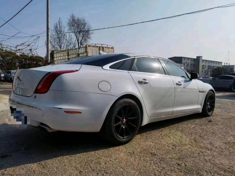 邯鄲15年捷豹XJ4