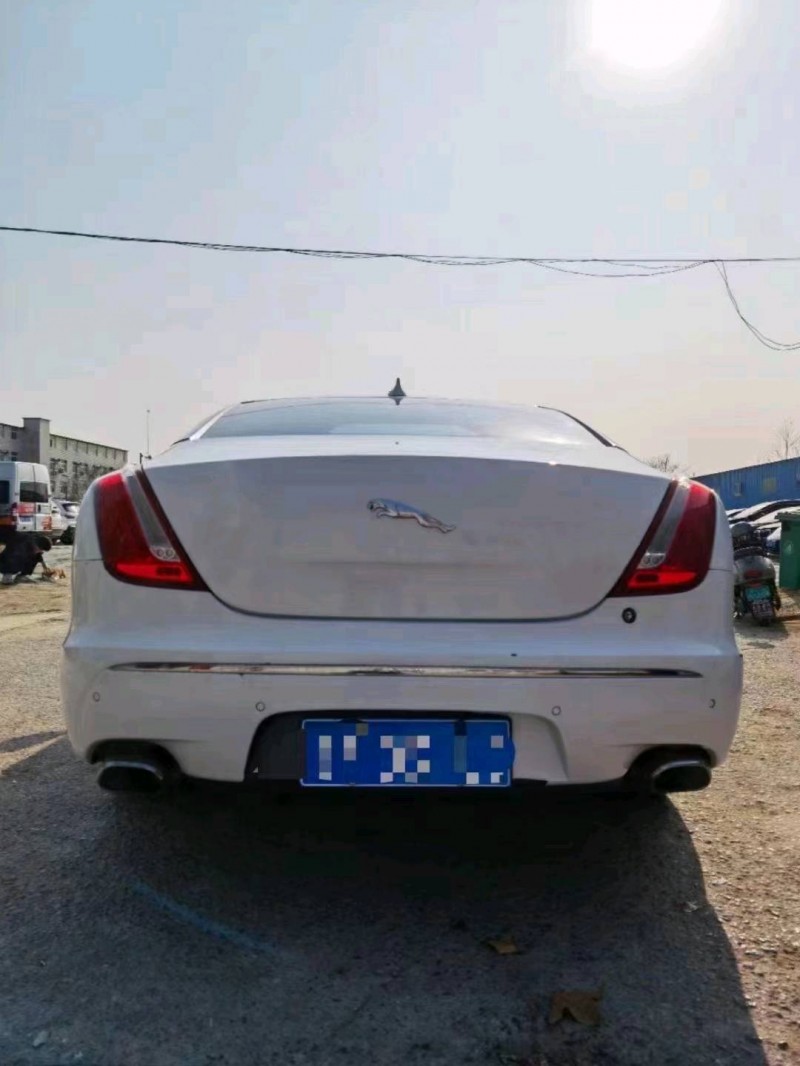 邯鄲15年捷豹XJ7