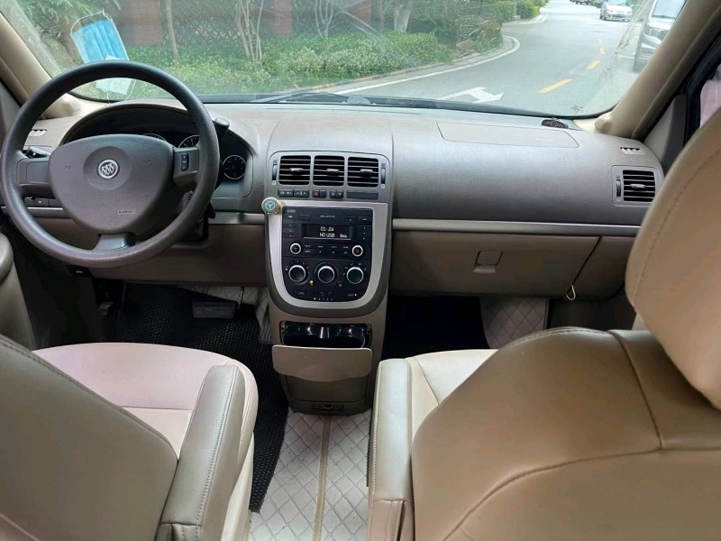 青岛16年别克GL86