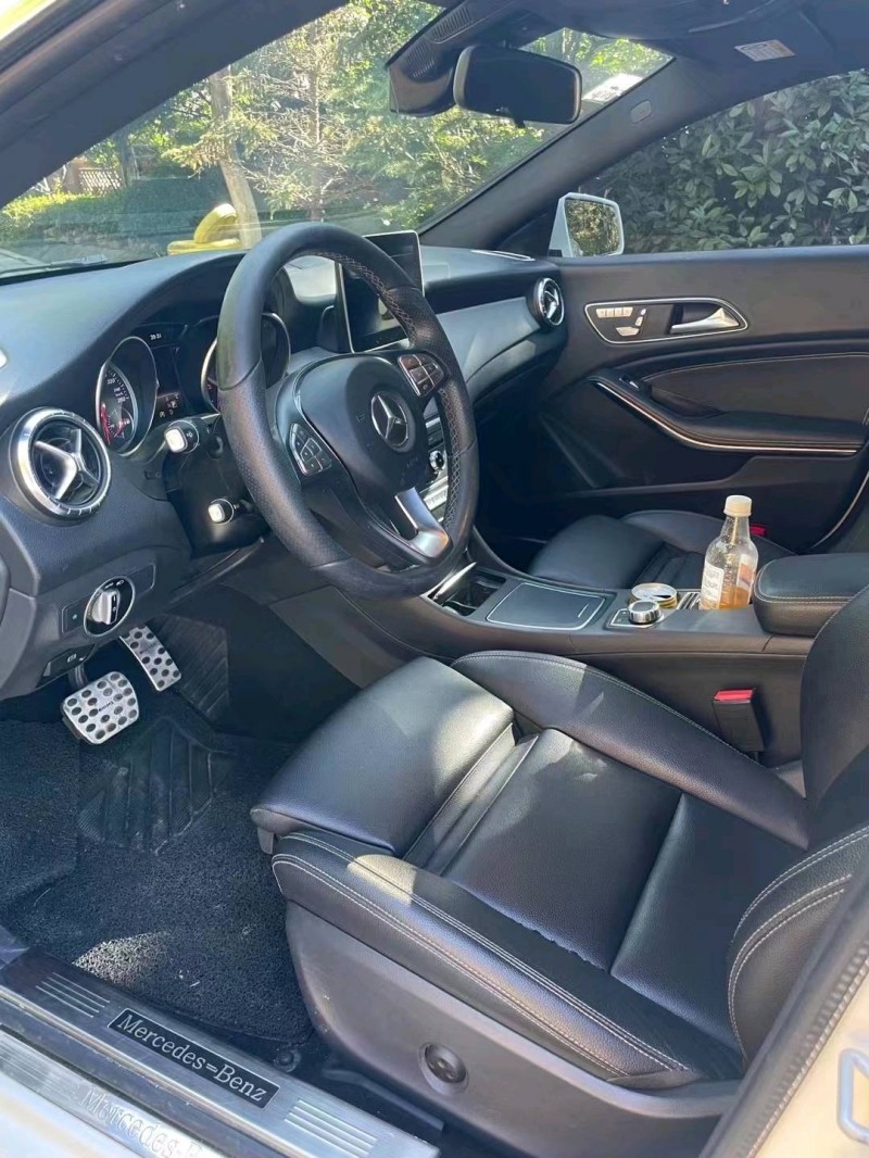 青岛18年奔驰CLA4