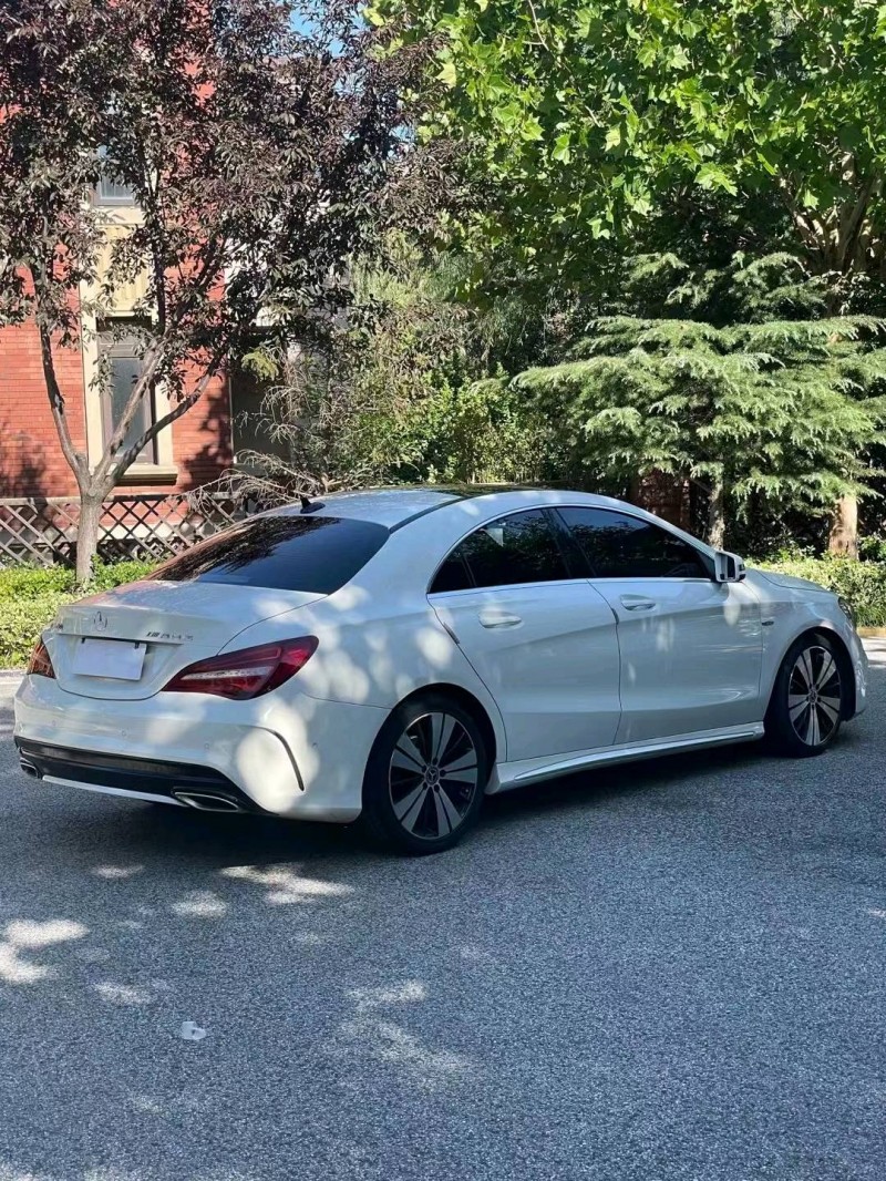 青岛18年奔驰CLA7