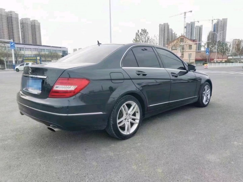 潍坊13年奔驰C8