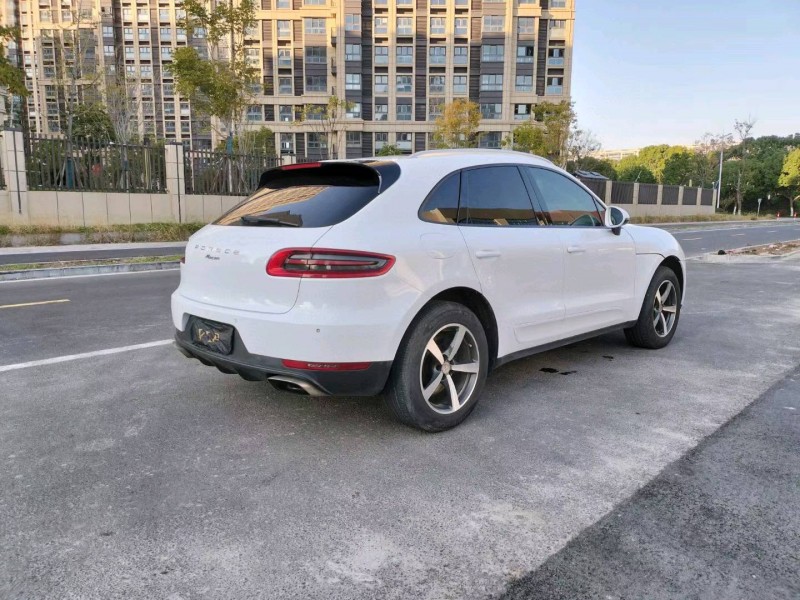 苏州15年保时捷Macan9