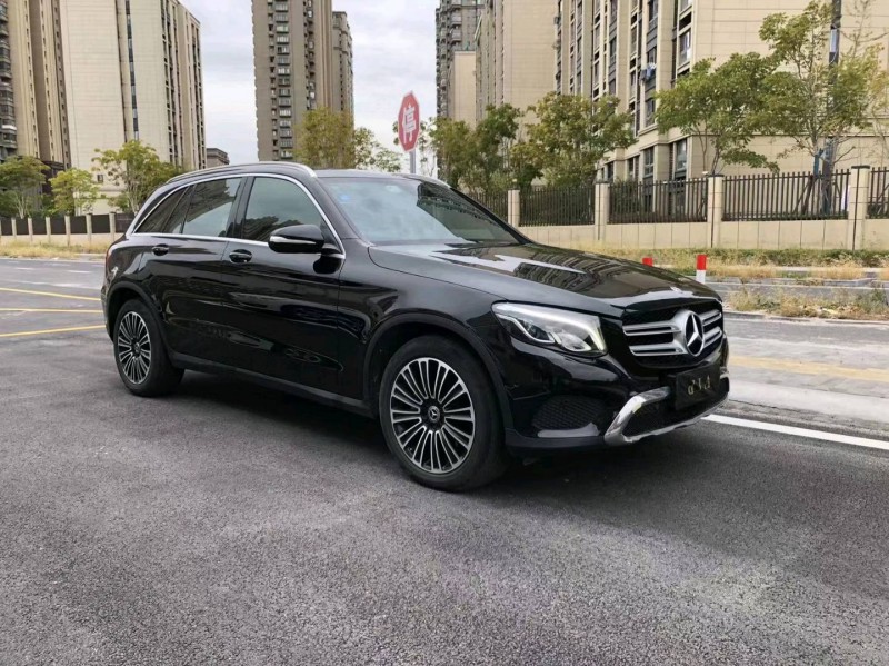 苏州19年奔驰GLC2