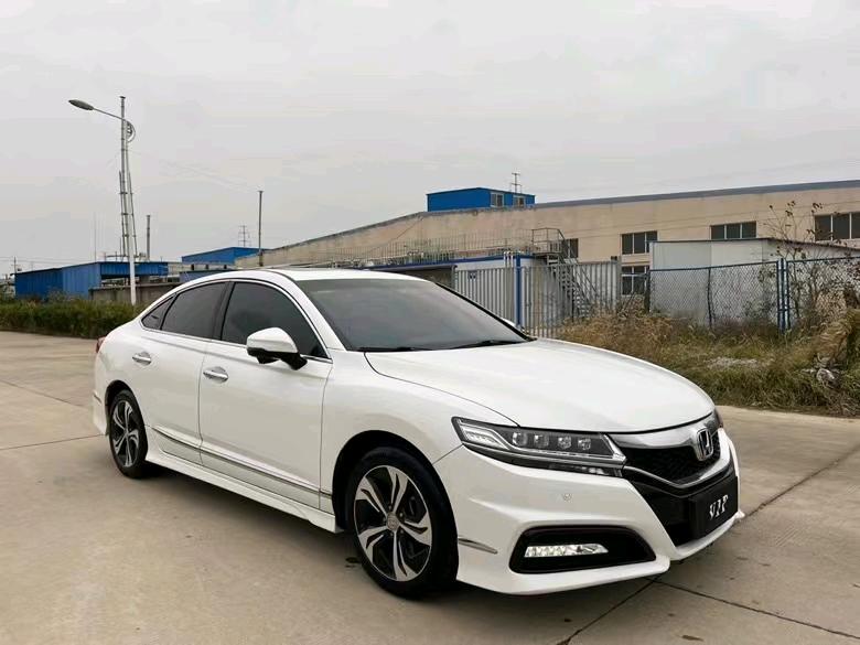 盐城17年本田思铂睿3
