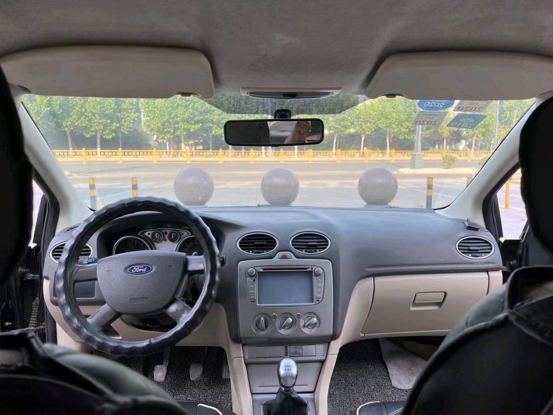 枣庄09年福特福克斯4