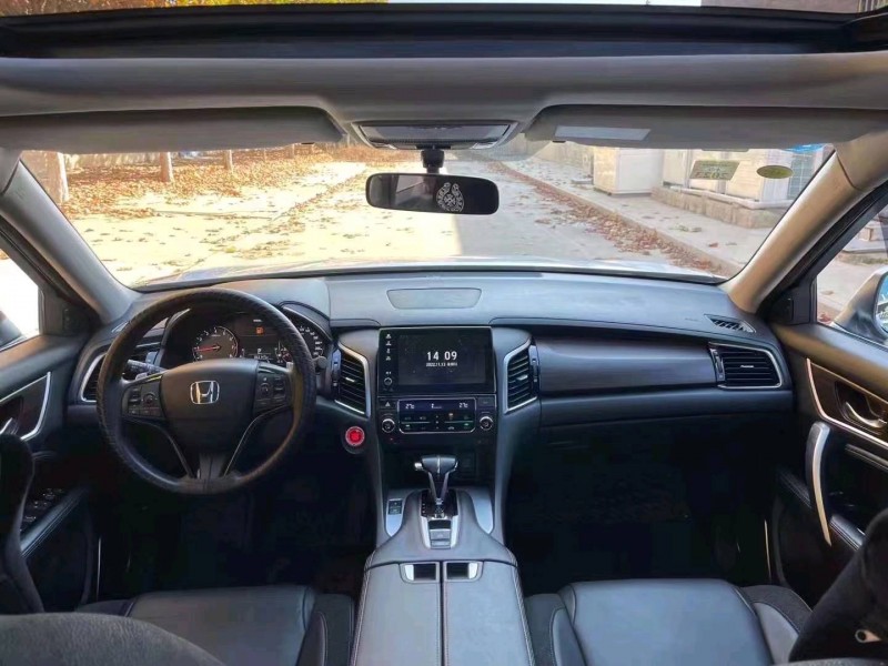 珠海17年本田冠道4