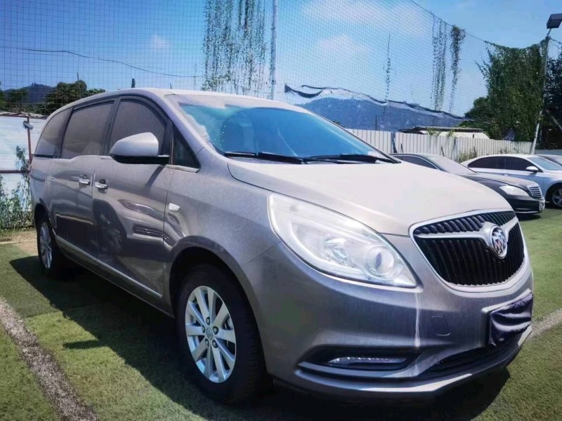 青岛18年别克GL85