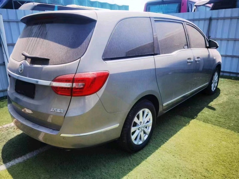 青岛18年别克GL84