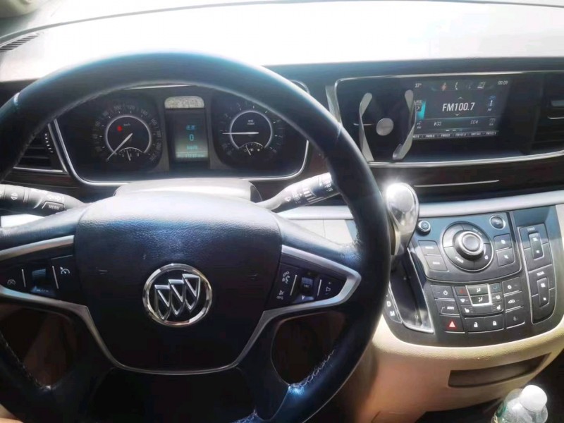 青岛18年别克GL83